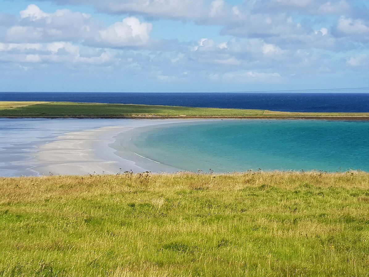 Turquoise seas and white sand in Sanday - image by Susanne Arbuckle