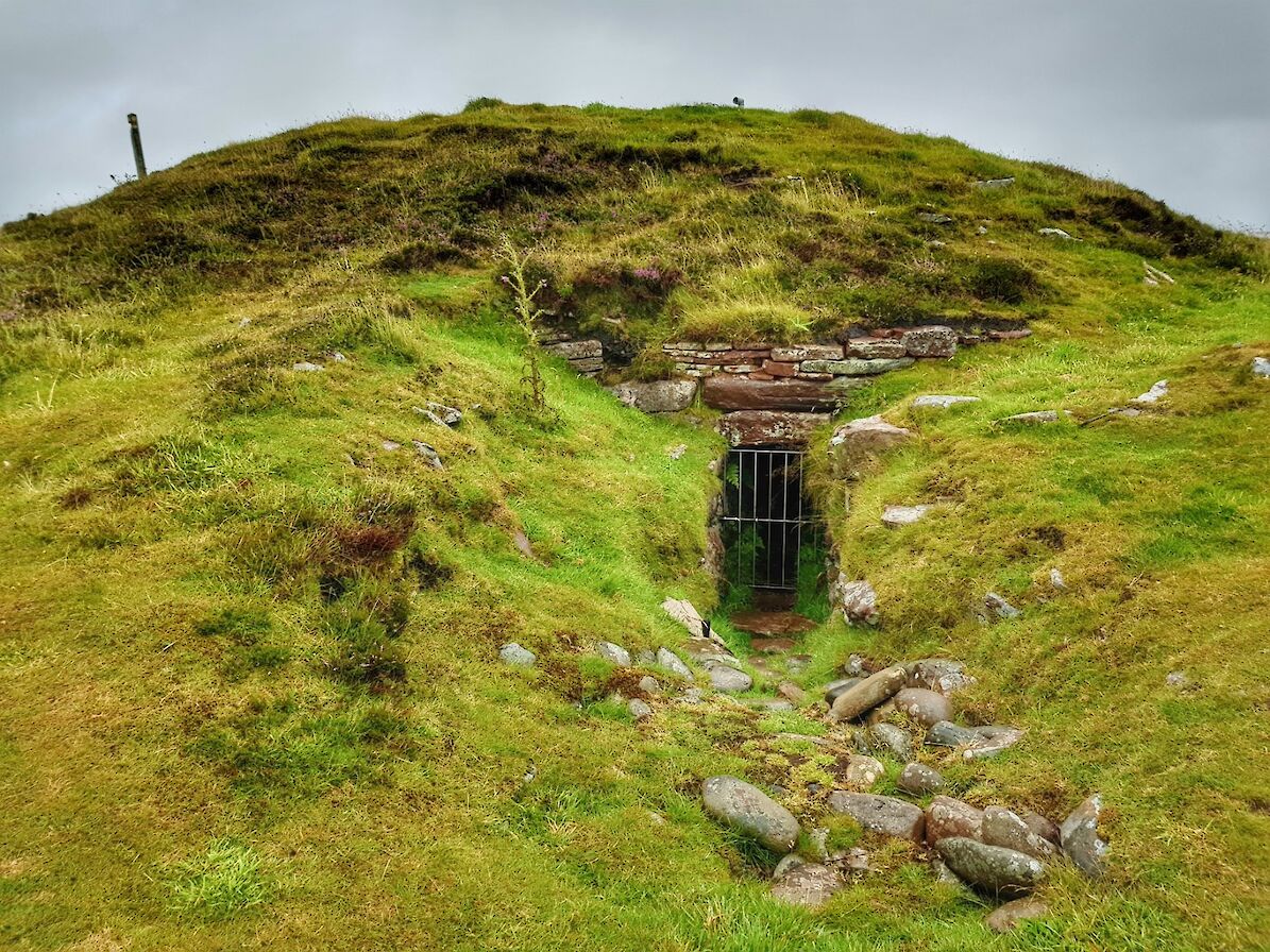 Vinquioy Chambered Cairn - image by Susanne Arbuckle