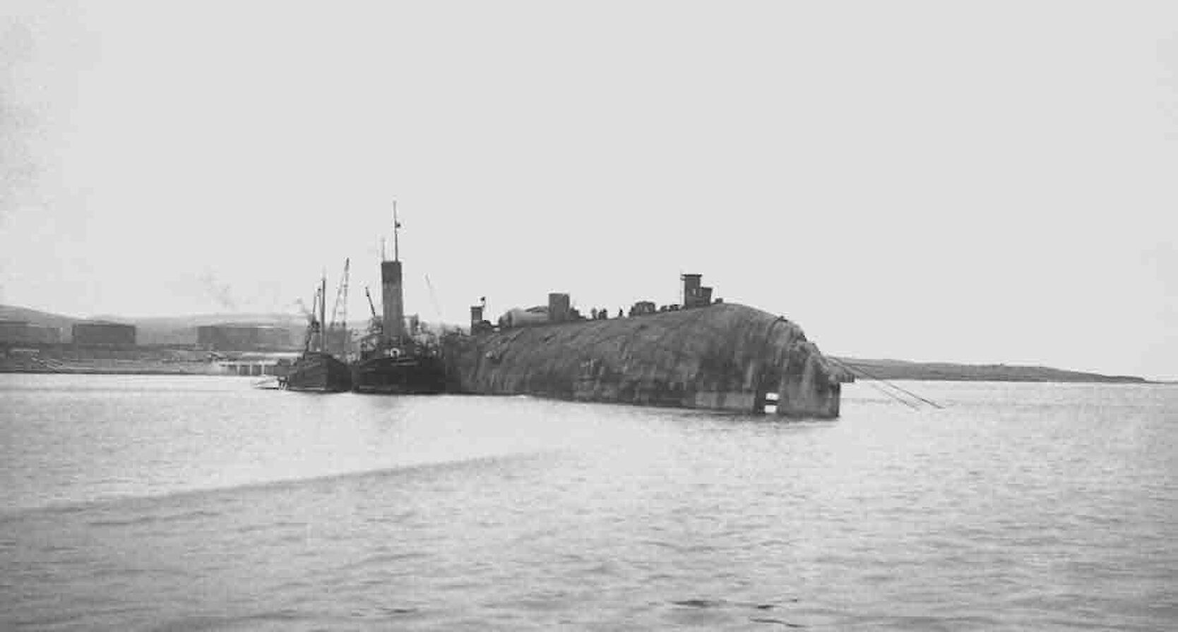 Salvage operations underway - image courtesy Orkney Library & Archive