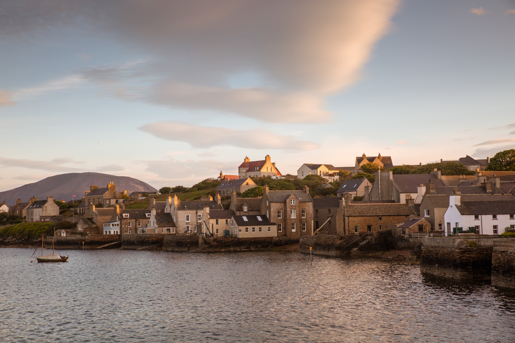 View along Stromness harbourfront